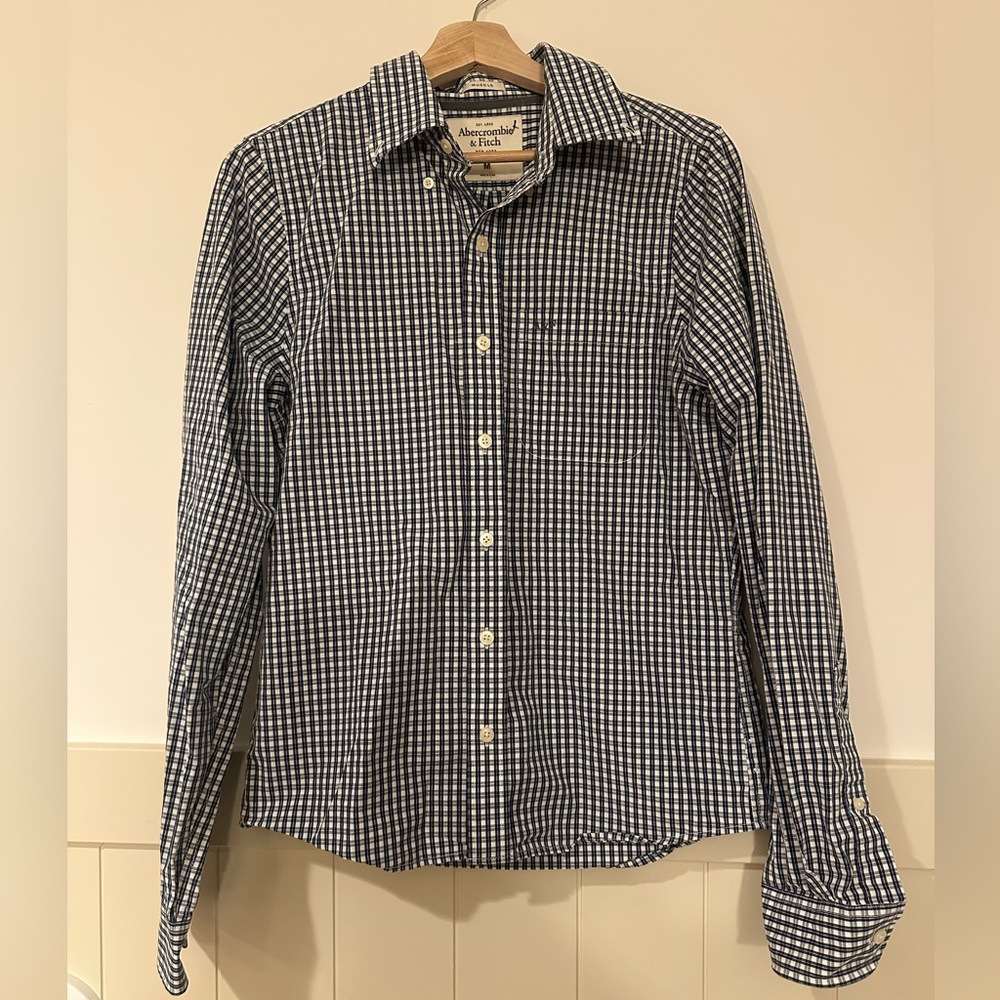 Abercrombie & Fitch Navy Plaid Shirt muscle style EUC size‎ M